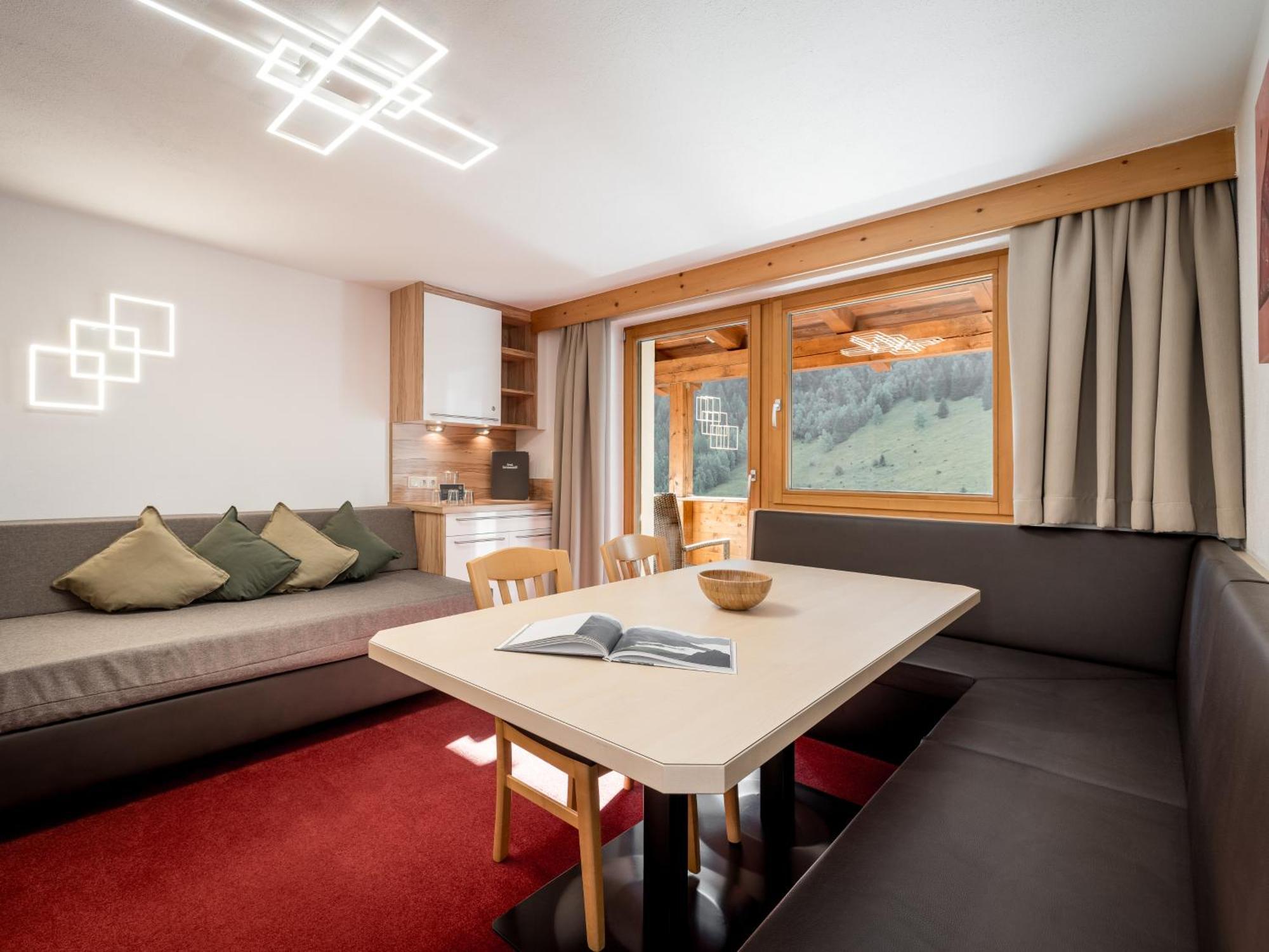 Quality Hosts Arlberg - Haus Pepi Eiter Hotel Sankt Anton am Arlberg Luaran gambar